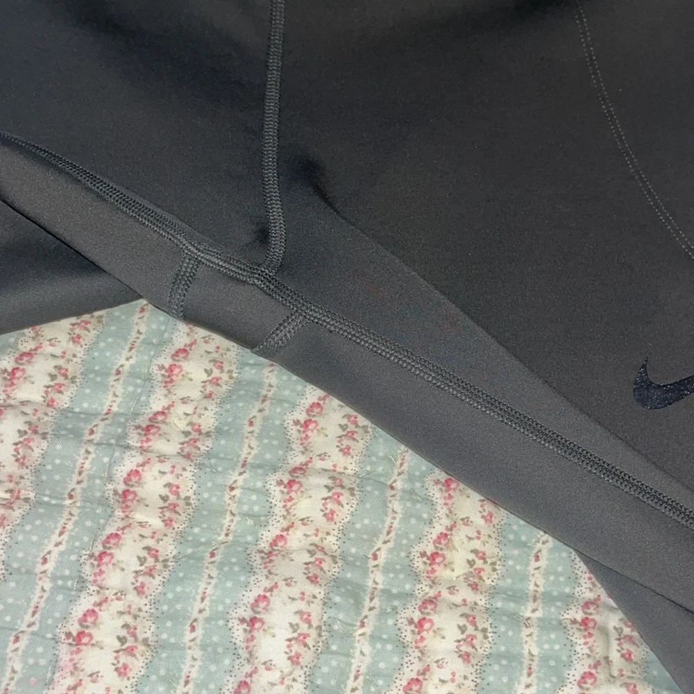 Nike pants - Picture 3 of 7